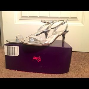 Silver Fioni Heels Size 9